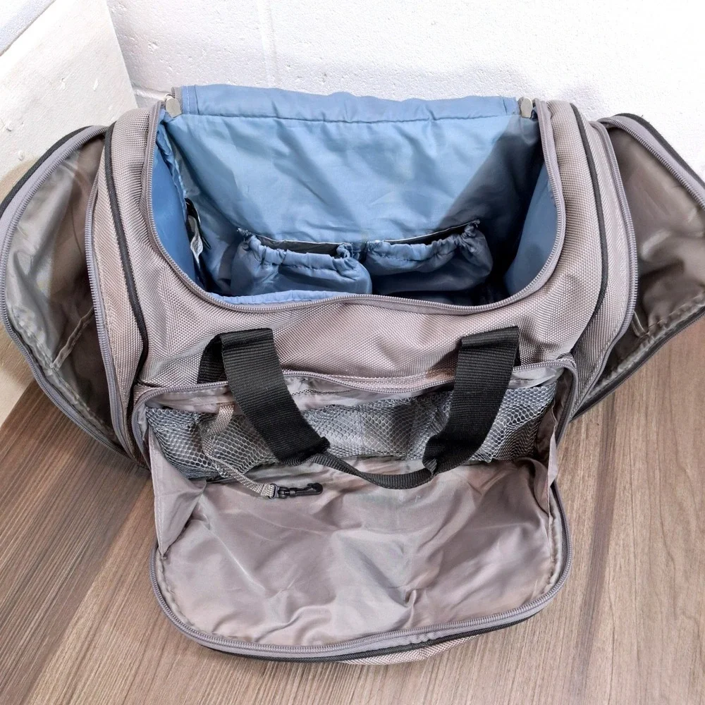 Eddie Bauer Grey Nylon Travel Bag 16x12 Travel Duffel Multi Pocket Messenger